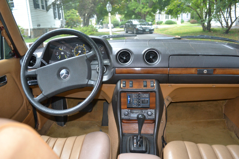 Illustration for article titled Is $3,500 for this 1980 Mercedes Benz 300TD Anything To Celebrate?